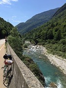 Langs de Diveria rivier Je blijft plaatjes schieten 
