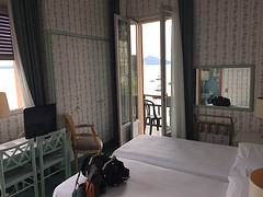 Hotelkamer a la 1960 retrostyle hier blijf ik 2 nachten