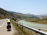 Langs de Sefid Rud landinwaarts