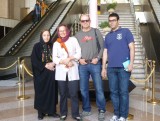 Groepsfoto bij de Milad Tower