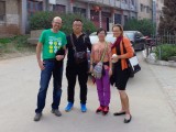 Met de happy honeymoon couple