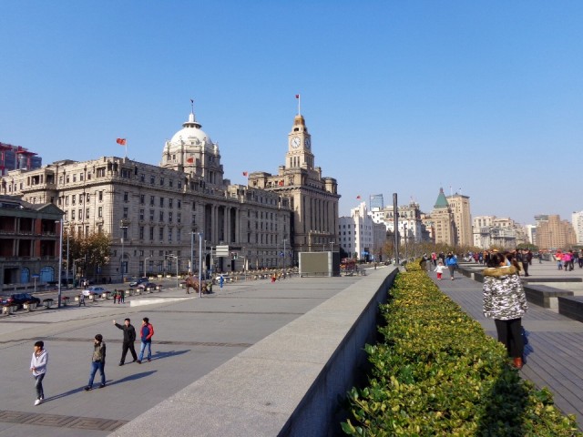 Promenade langs cd Huapung Rivier en de Bund