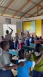Zingen met de kinderen van Destiny school