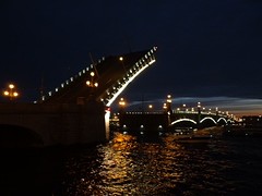 Brug open voor zeeschepen