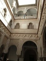 In het paleis.