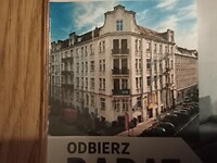 Ons appartement. Het bovenste balkonnetje is van ons