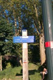 Aanwijs bordje, je kan écht niet de verkeerde weg nemen