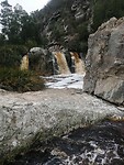 Bij de waterval