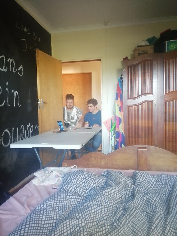 Spelletje op afstand (covid)