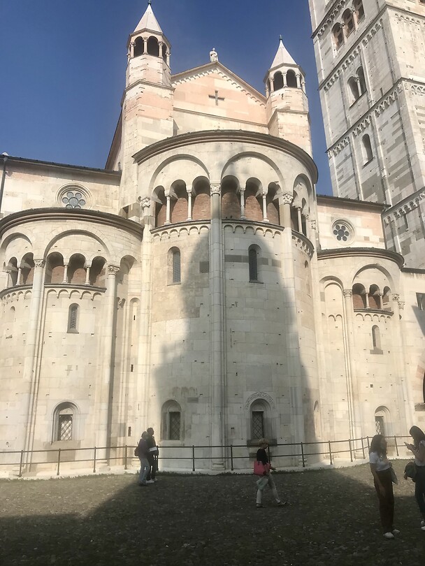 Dom