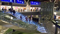 Op weg naar de gate in Doha