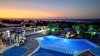 Zonsondergang in Theologos op Rhodos