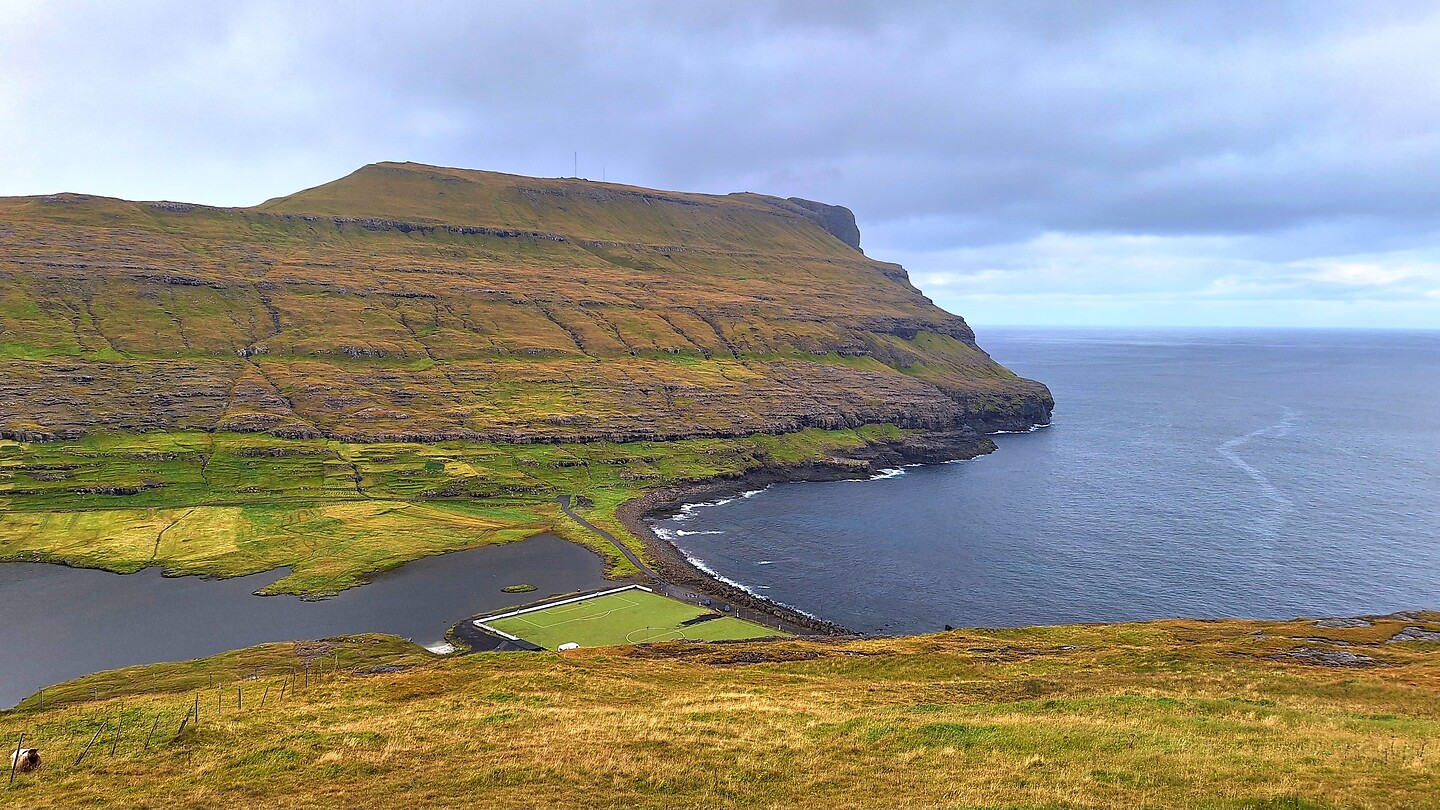 Onderweg tussen Eiði en Gjógv