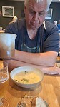 Vissoep - nog 30 seconden wachten zodat de rauwe vis kan garen en dan smullen maar... Lekker