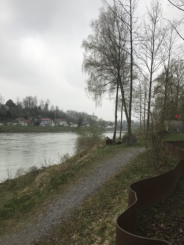 D78332B6-5A5B-433A-B8D9-85A0CC1CBEBD
