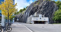 Parkeergarage in rotsen