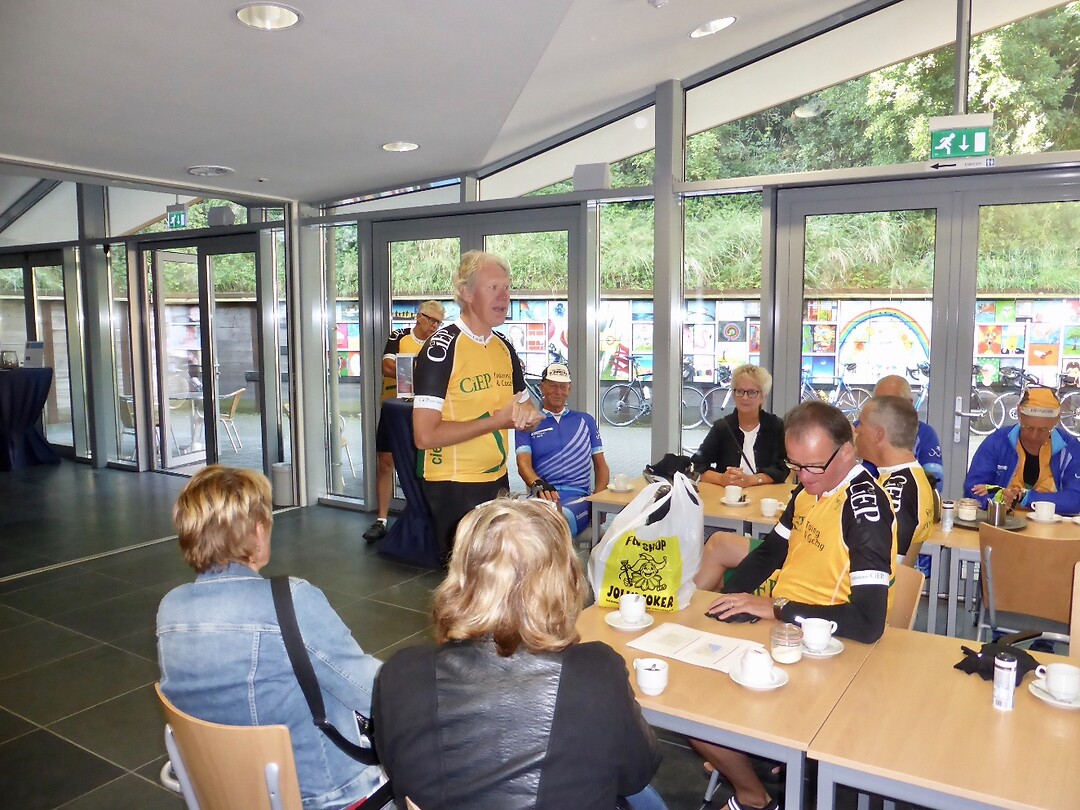 Piet houdt een toespraak, we gaan iets moois in de wereld zetten