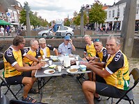 lunch aan de Noordhaven in Zevenbergen