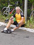 Cees van Z. heeft last van zijn voeten na 180 km fietsen