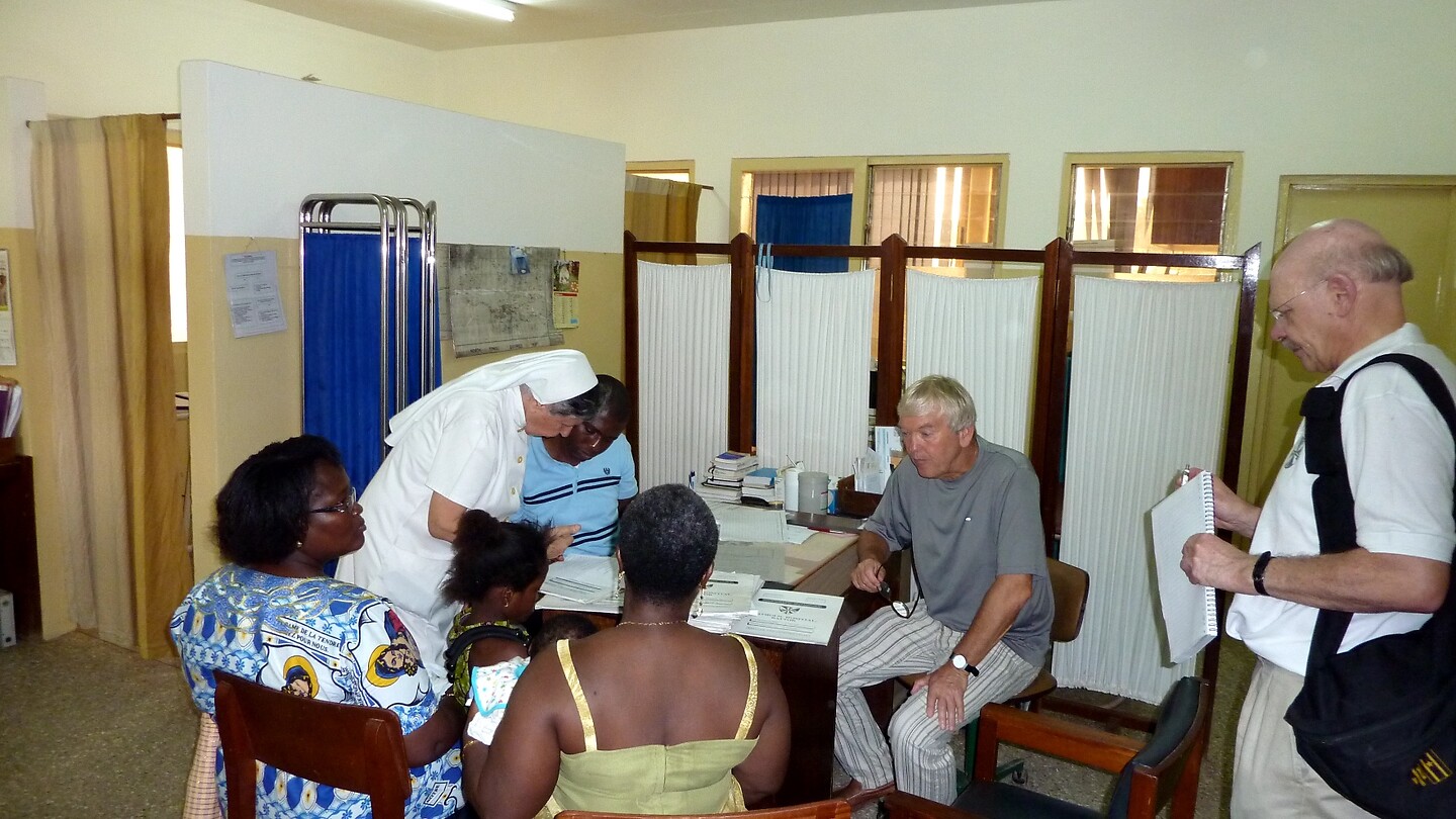 Herman en Jacques gaan Joachim helpen, zuster Edgitha adviseert