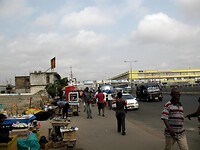 we rijden Accra binnen