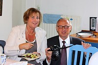 Wijnie en Gert zijn blij dat hun oudste dochter gaan trouwen