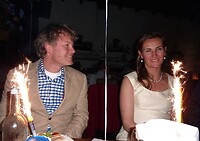Blij en gelukkig bruidspaar Hermen en Monique