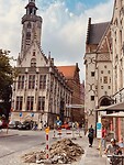 de Poortersloge in het Jan van Eyckplein tegenover het Tolhuis