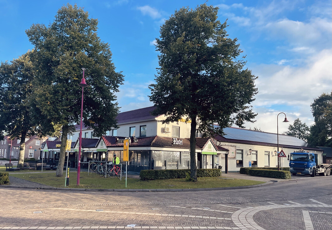 bij het vertrek in Luyksgestel schijnt de zon, maar het is fris