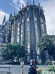 de Dom van Aken is zo groot dat hij moeilijk te fotograveren is