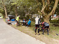 de lunch in het dorpje Diemarden, het blijft nog steeds droog vandaag