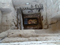 Graftombe, met reconstructie van de inhoud