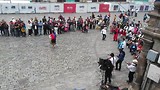 Een dansje op het plein