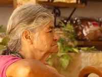Colombiaanse in de bakkerij