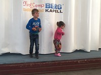 Ilan and Gwyn's first stage performance (bonte avond)