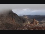 De top van Mount Kenia bereikt op 4985 meter