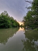 de zon zakt in de Donau