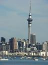 Auckland skitower op de snelweg.. vanuit de file!!