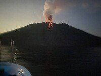 Lava op Stromboli in de avond