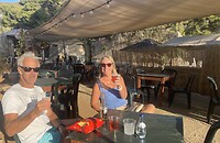 Borrel in de strandbar