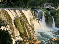 Una_28
