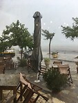 Hoosbui.