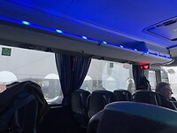 Blauw businterieur.