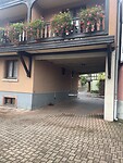 Ingang hotel.