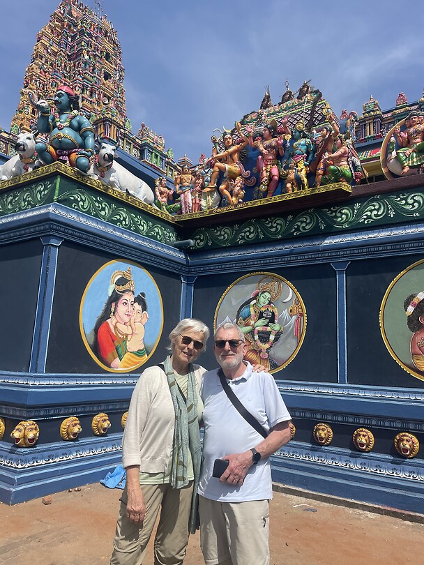 Voor Hindu tempel.
