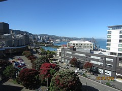 Uitzicht vanuit onze hotelkamer over de haven en de stad