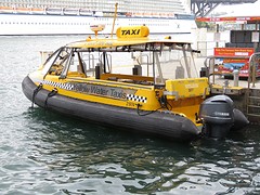 Onze watertaxi naar Rose Bay