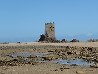 We naderen de Seymour Tower vanaf de achterkant
