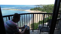 Frank op het balkon, Turtle Bay resort