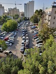 ......en dit is diezelfde parkeerplaats vanmorgen.